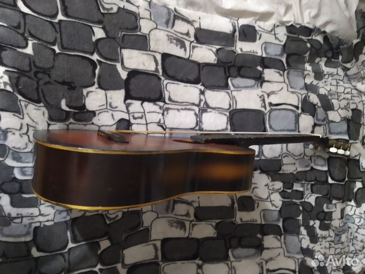 Акустическая шестиструнная гитара, кунгур-мелодия