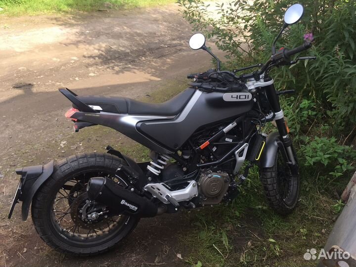 Husqvarna svartpilen + экип