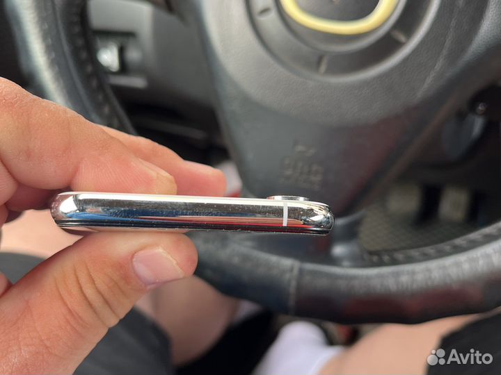 iPhone Xs, 64 ГБ