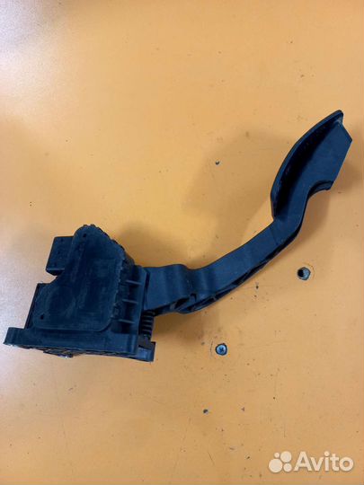 Педаль газа Opel Corsa D