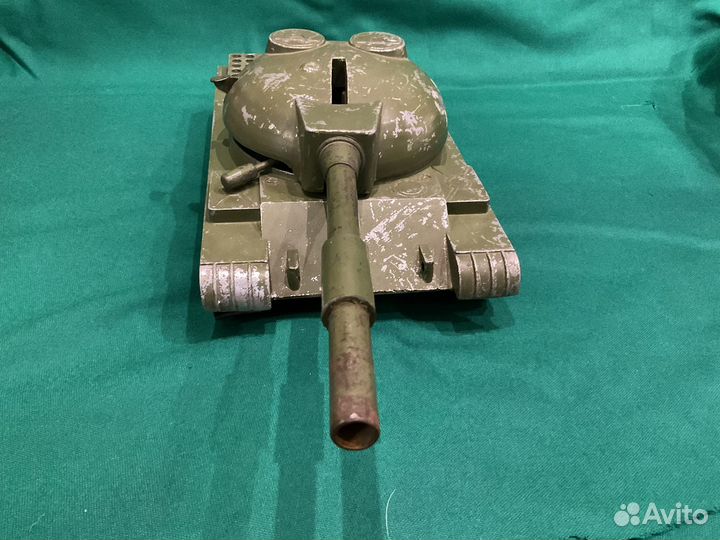 Модель танка металлическая