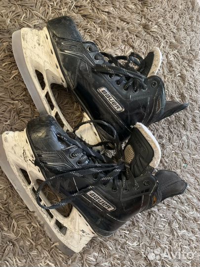 Хоккейные коньки bauer