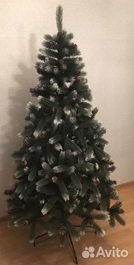 Литая Зелёная Кремлевская с шишками