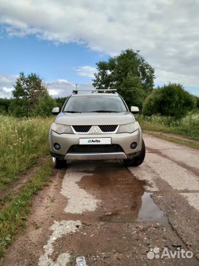 Mitsubishi Outlander 2.4 МТ, 2008, 270 000 км