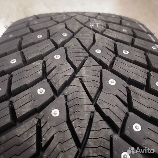 Triangle IcelynX TI501 215/55 R17 98T