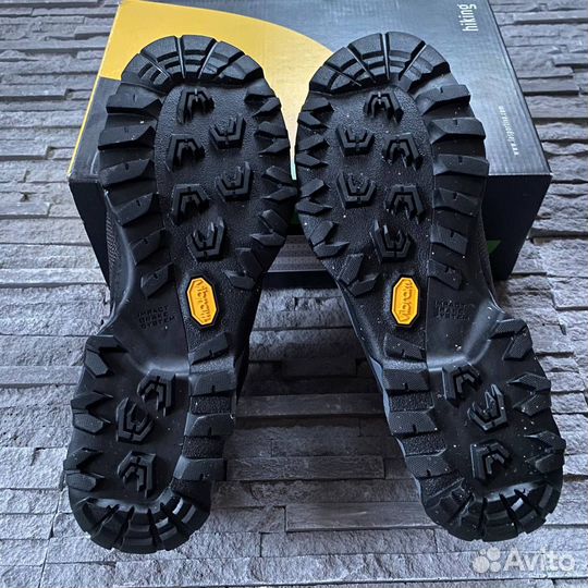 Ботинки La Sportiva TX Hike Gore-Tex Vibram