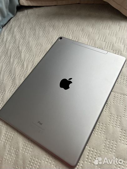 iPad Pro (12,9-дюймовый) (2-го поколения)