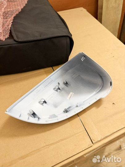 Накладка на зеркало Audi A4 b9 (новая)