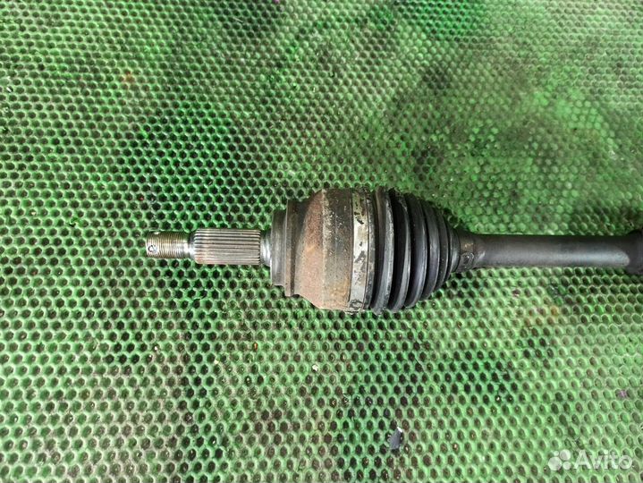 Привод левый передний Mitsubishi Outlander