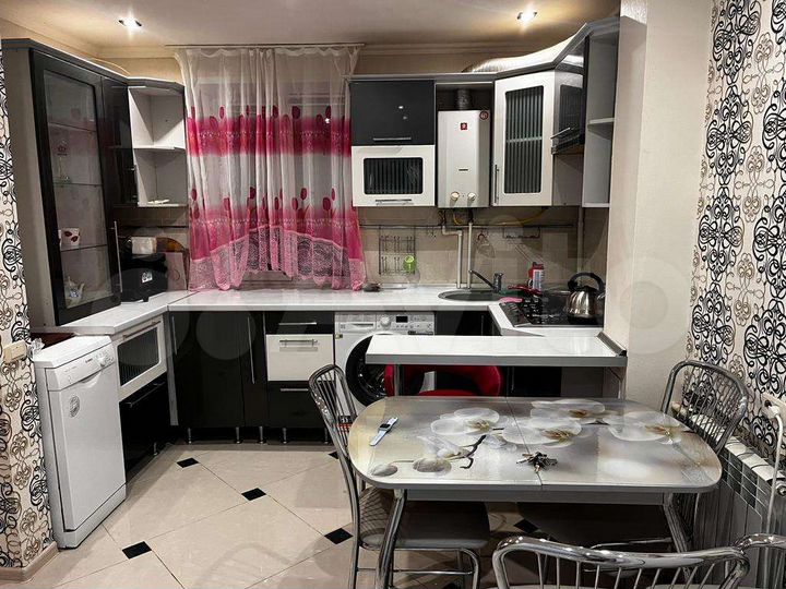 2-к. квартира, 40 м², 2/3 эт.