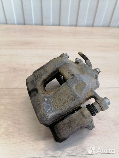 Суппорт передний левый Genesis G70 G4KL 2019