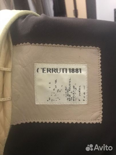 Кожаный плащ