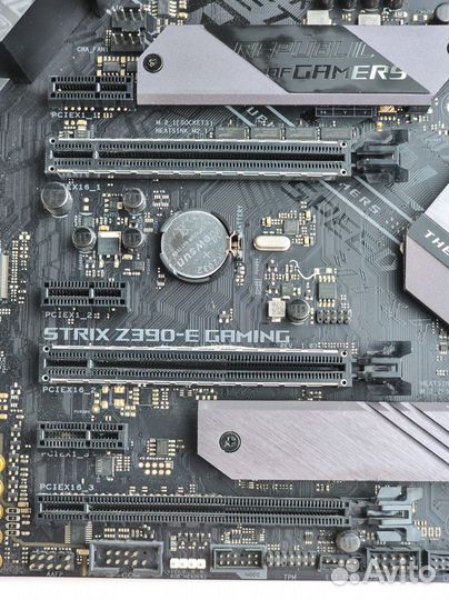 Материнская плата asus ROG strix Z390-E gaming