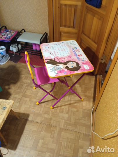 Детский стол и стул для принцессы