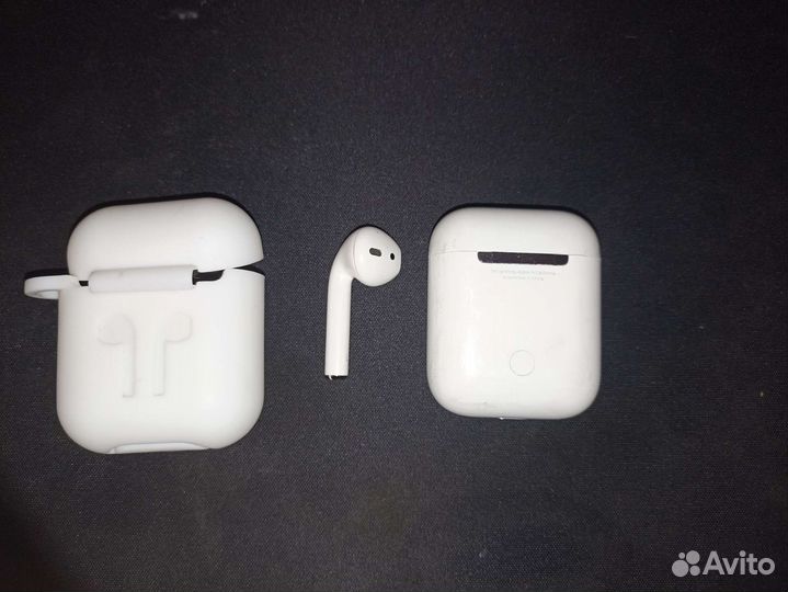 Apple AirPods (2nd Generation)