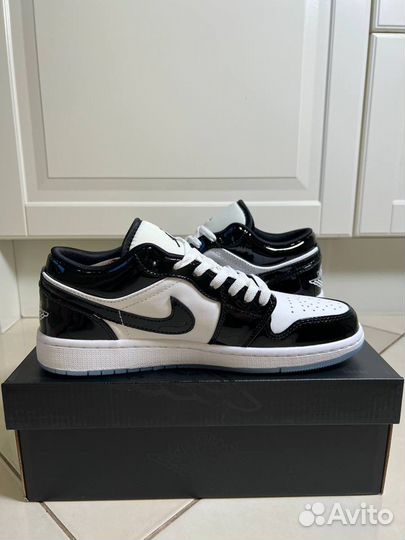 Кроссовки Nike Air Jordan 1 Low SE Concord