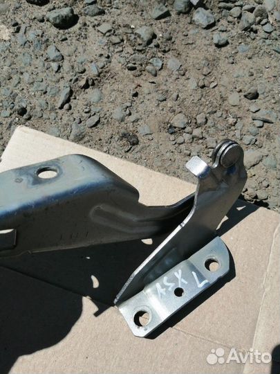 Петля капота Mitsubishi ASX