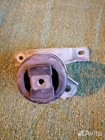 Опора двигателя (подушка двс) передняя 7G92-6F012