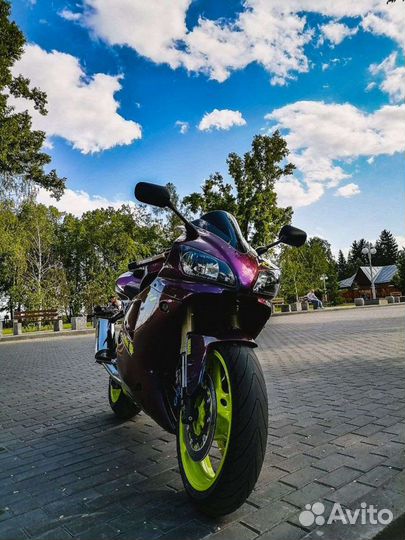Yamaha R1