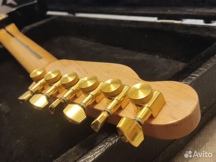 Электрогитара