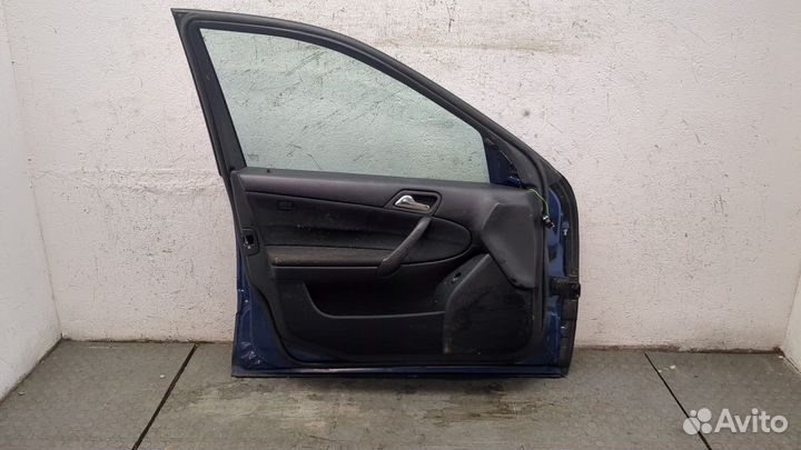 Дверь боковая левая передняя Mercedes C W203, 2006