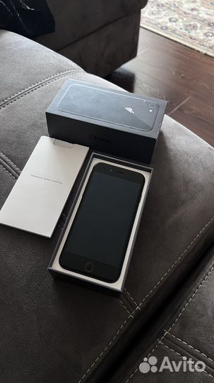 Телефон iPhone 8 64 gb