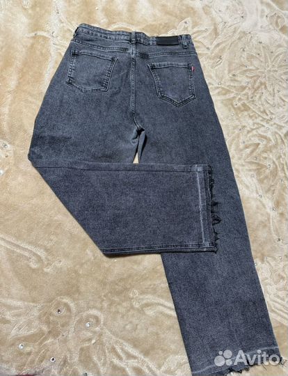 Джинсы широкие