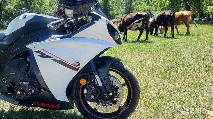 Yamaha R1 2014год