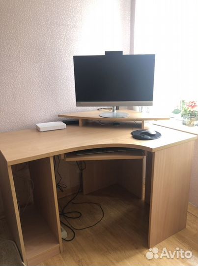 Компьютерный стол