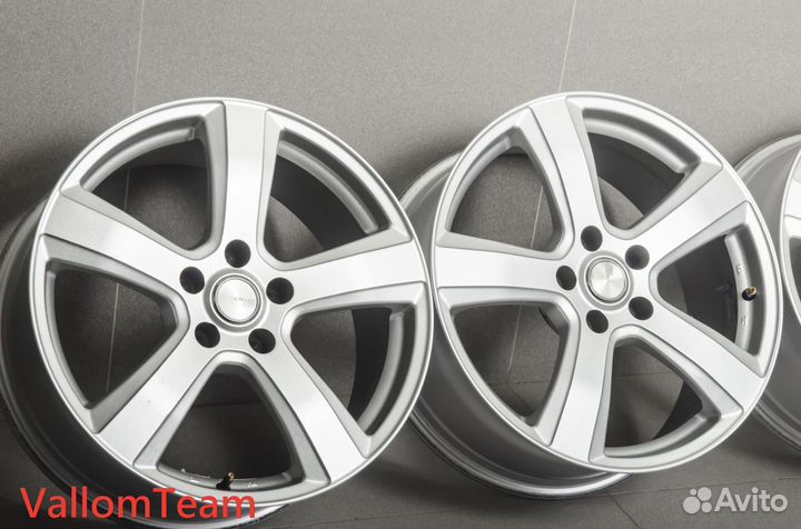 Лот UP26419182 Фирменные 18-е диски grass HN