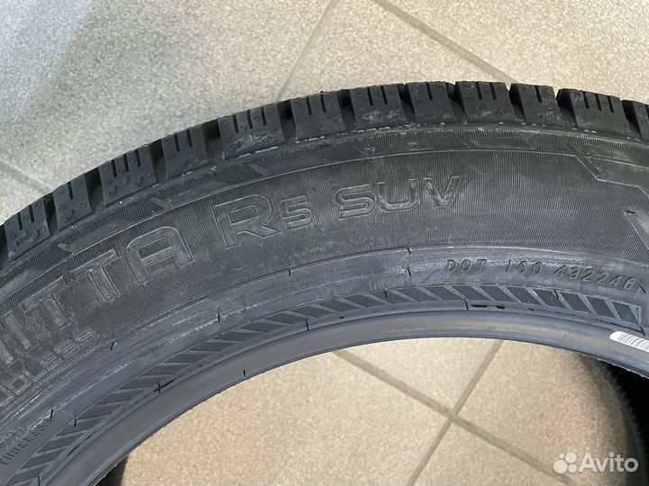 Nokian Tyres Hakkapeliitta R5 SUV 265/50 R20 111R