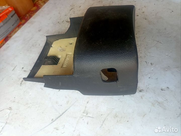 Кожух рулевой колонки Peugeot 307 9682385680