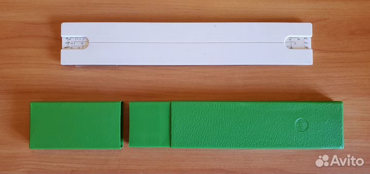 Логарифмическая линейка в футляре, 1979 г