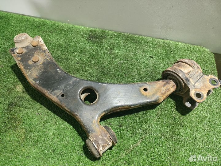 Рычаг передний левый Ford Focus 2