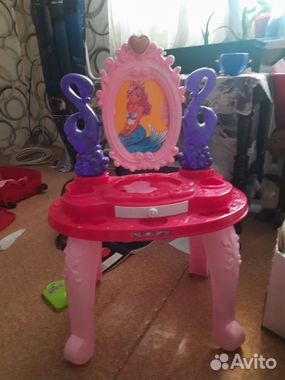 Детский столик