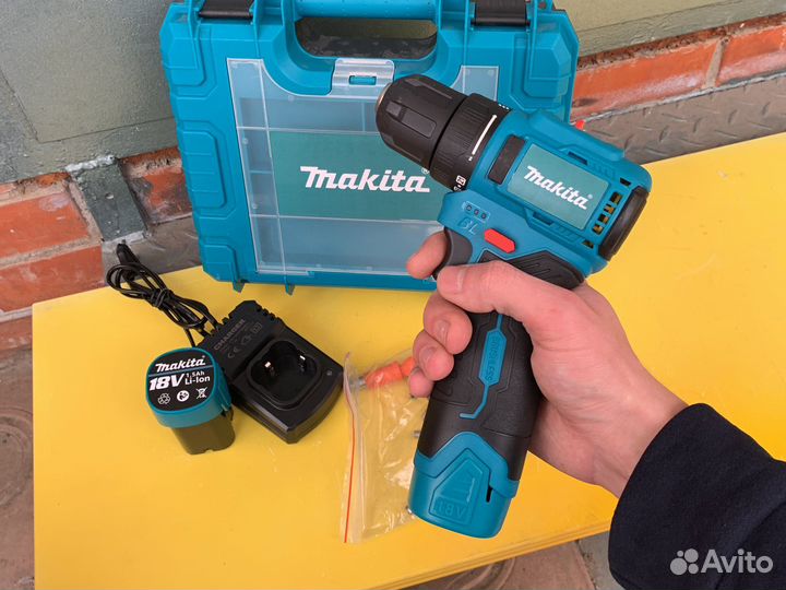 Шуруповерт Makita 18v бесщеточный с набором