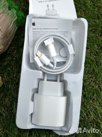 Зарядка на iPhone