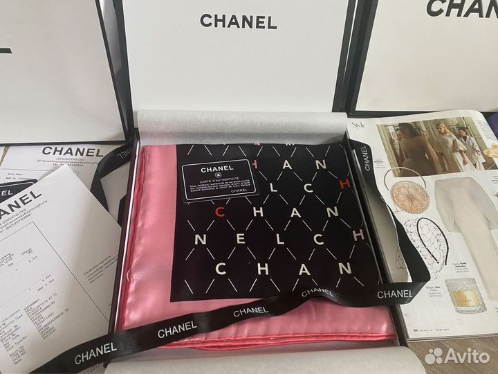 Платок шелковый в конверте с пакетом Chanel