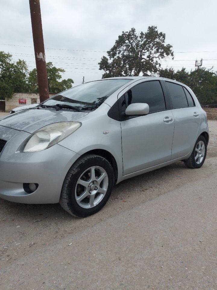 Toyota Yaris: фото владельца