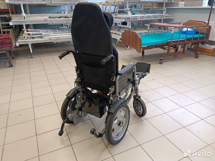 Инвалидная коляска с электроприводом