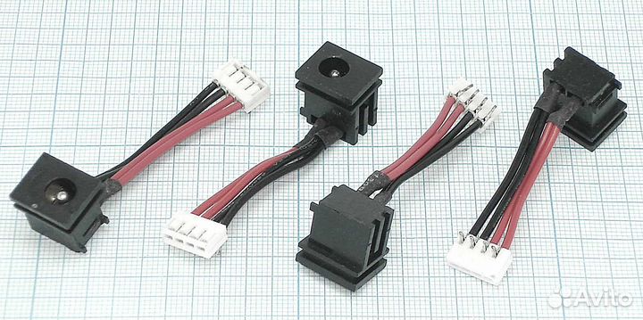 Разъем Toshiba M70 с кабелем