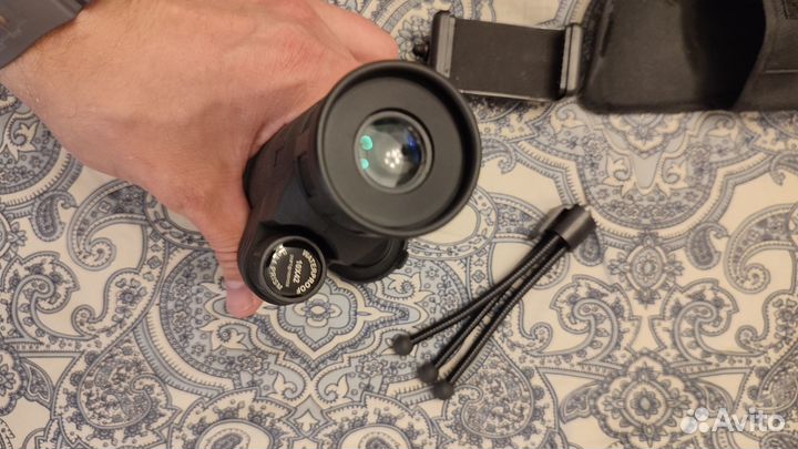 Большой объектив для камеры мобильного телефона