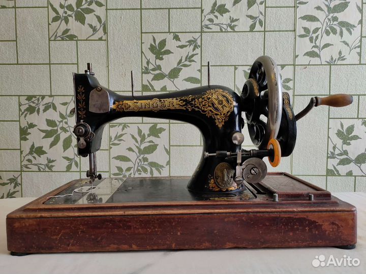 Швейная машинка Singer