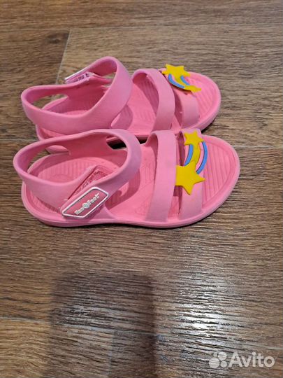 Сандалии для девочки