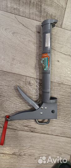 Пистолет для герметика