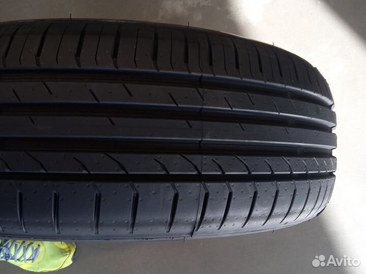 Westlake Zuper Eco Z-107 215/55 R17 98W