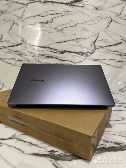 Honor magicbook x15 i5 1135g7/ 512 SDD i