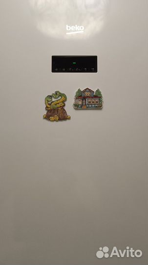 Магнит на холодильник