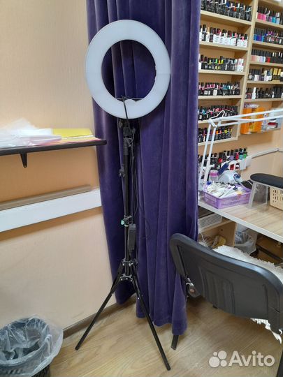 Кольцевая лампа со штативом