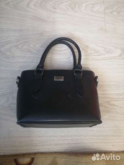 Сумка чёрная в хорошем состоянии